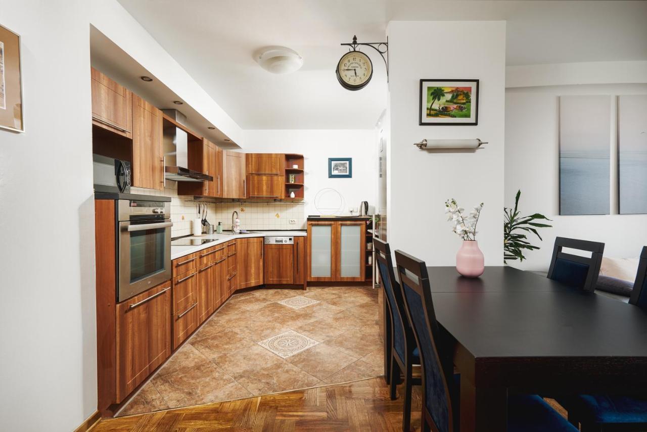Family Apartment With A Terrace On Aleje Jerozolimskie 华沙 外观 照片