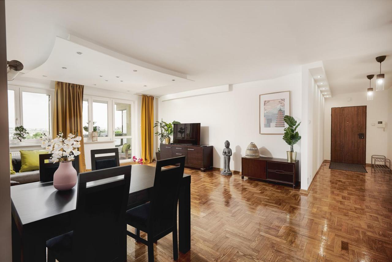 Family Apartment With A Terrace On Aleje Jerozolimskie 华沙 外观 照片