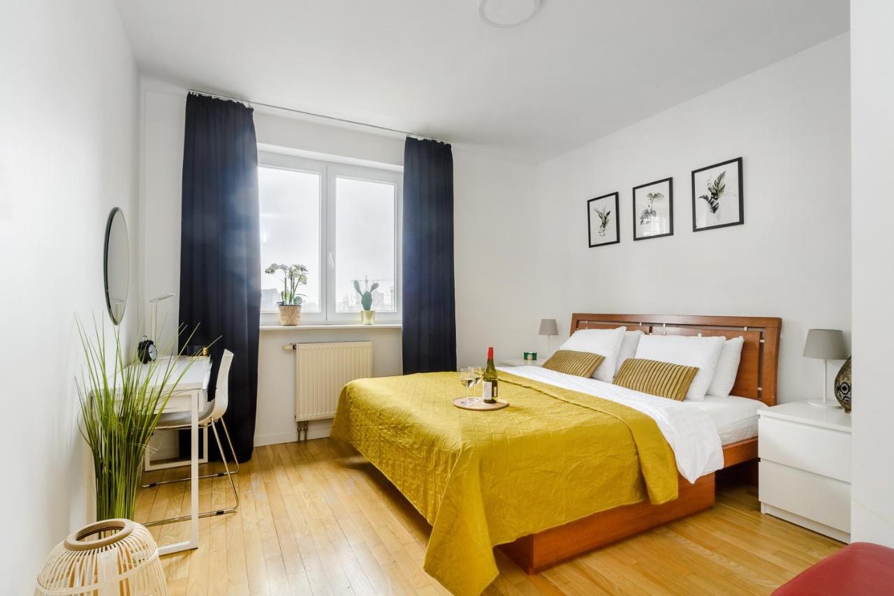 Family Apartment With A Terrace On Aleje Jerozolimskie 华沙 外观 照片